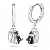 Marketa Praha | Náušnice s objetím psa